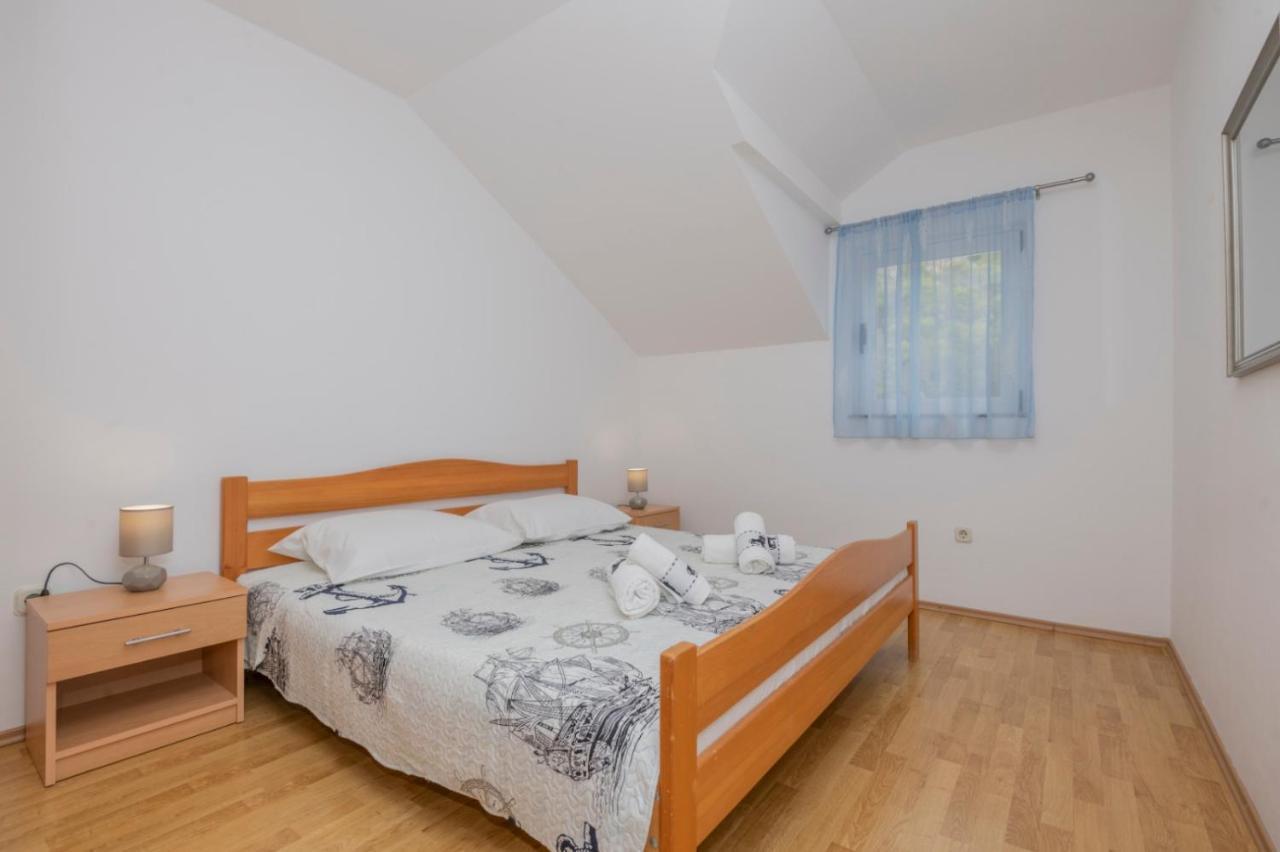 Apartments Zdravka Lokva Rogoznica Exterior foto